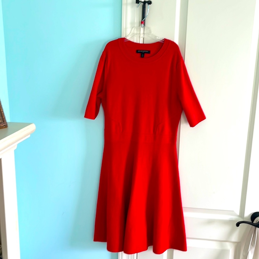 short sleeve red dress